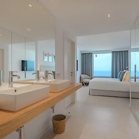 Aquasuites Luxury B08 شقة