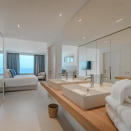 Aquasuites Luxury B08 شقة *